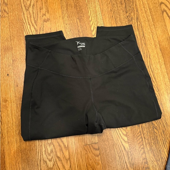 *Old Navy Active Womens Set of Three Leggings - Black, Gray, and Pink - Picture 9 of 11